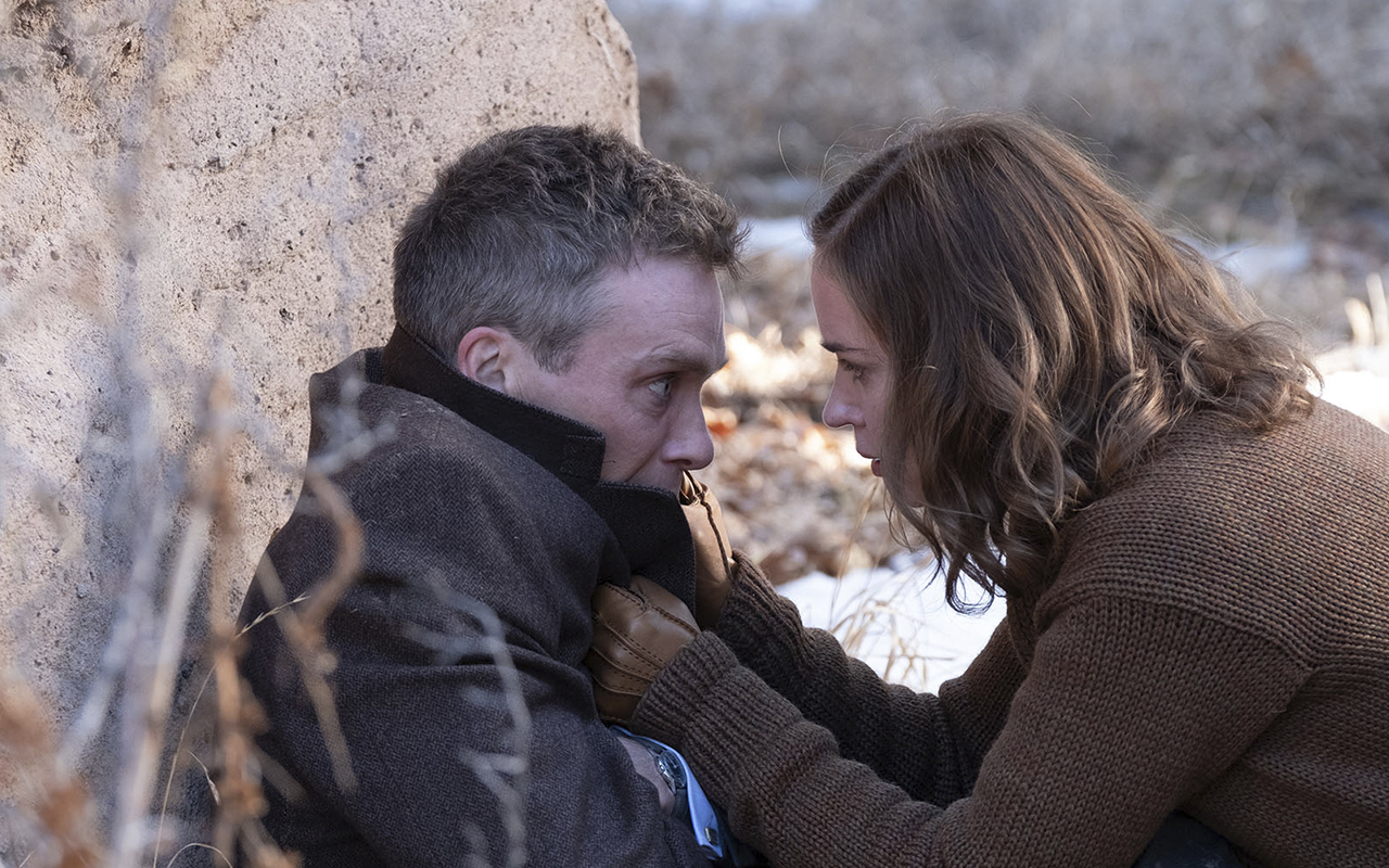 Oppenheimer erleidet einen Zusammenbruch, als er vom Tod seiner Freundin Jean erf&auml;hrt