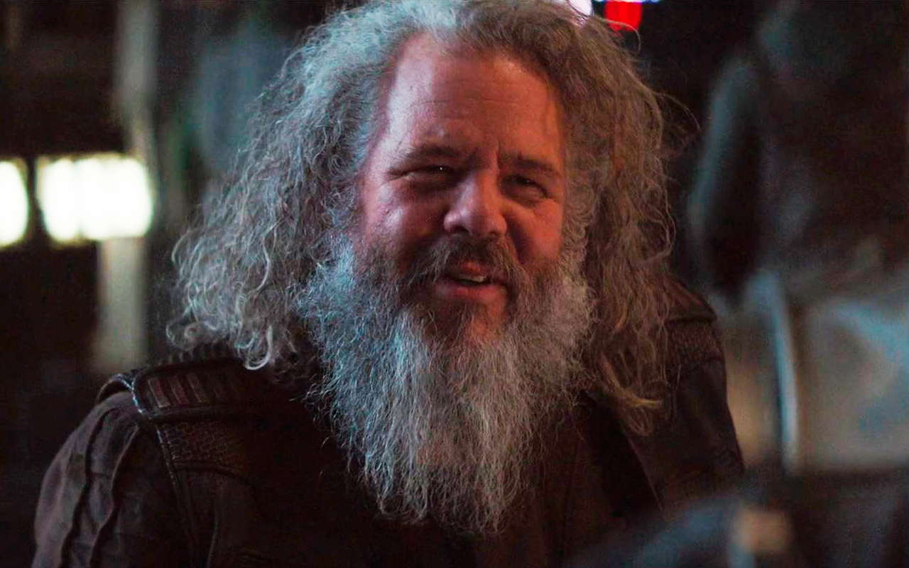 Ranzar Malk ist ein alter Vertrauter des Mandalorianers.