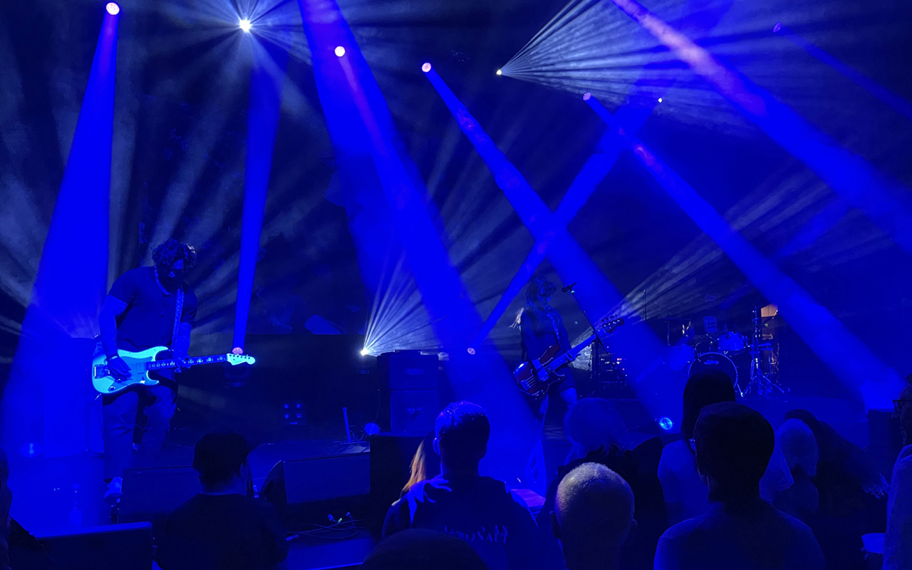 Slow Crush aus Belgien hatten Tonprobleme zu Beginn ihres Auftritts.